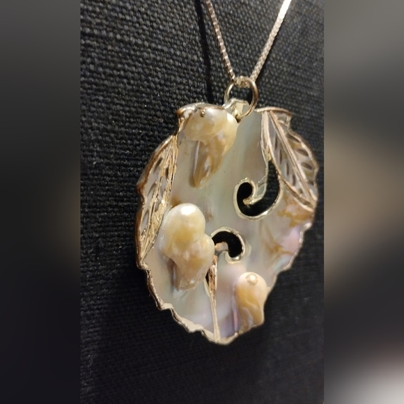 Sterling , pearl and shell necklace - Picture 12 of 16